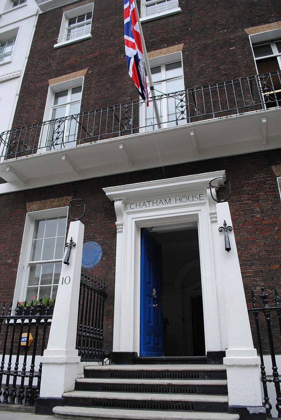 Chatham House (Royal Institute of International Affairs), St James Square, London
